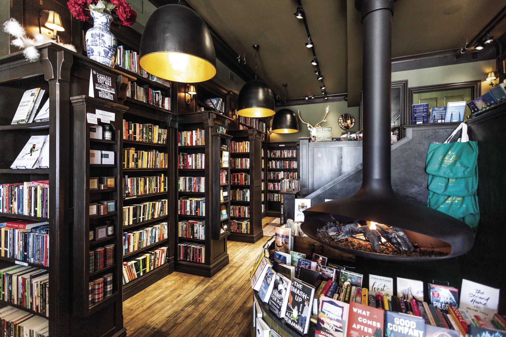 2021.04.22_Dierbeck_FE_Bookstores_InkLink-Final_3.jpg